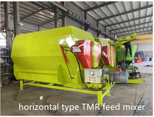 New Tmr Feeding Mixing Machine Cow Cattle Camel Feed Mixer for Dairy Farm